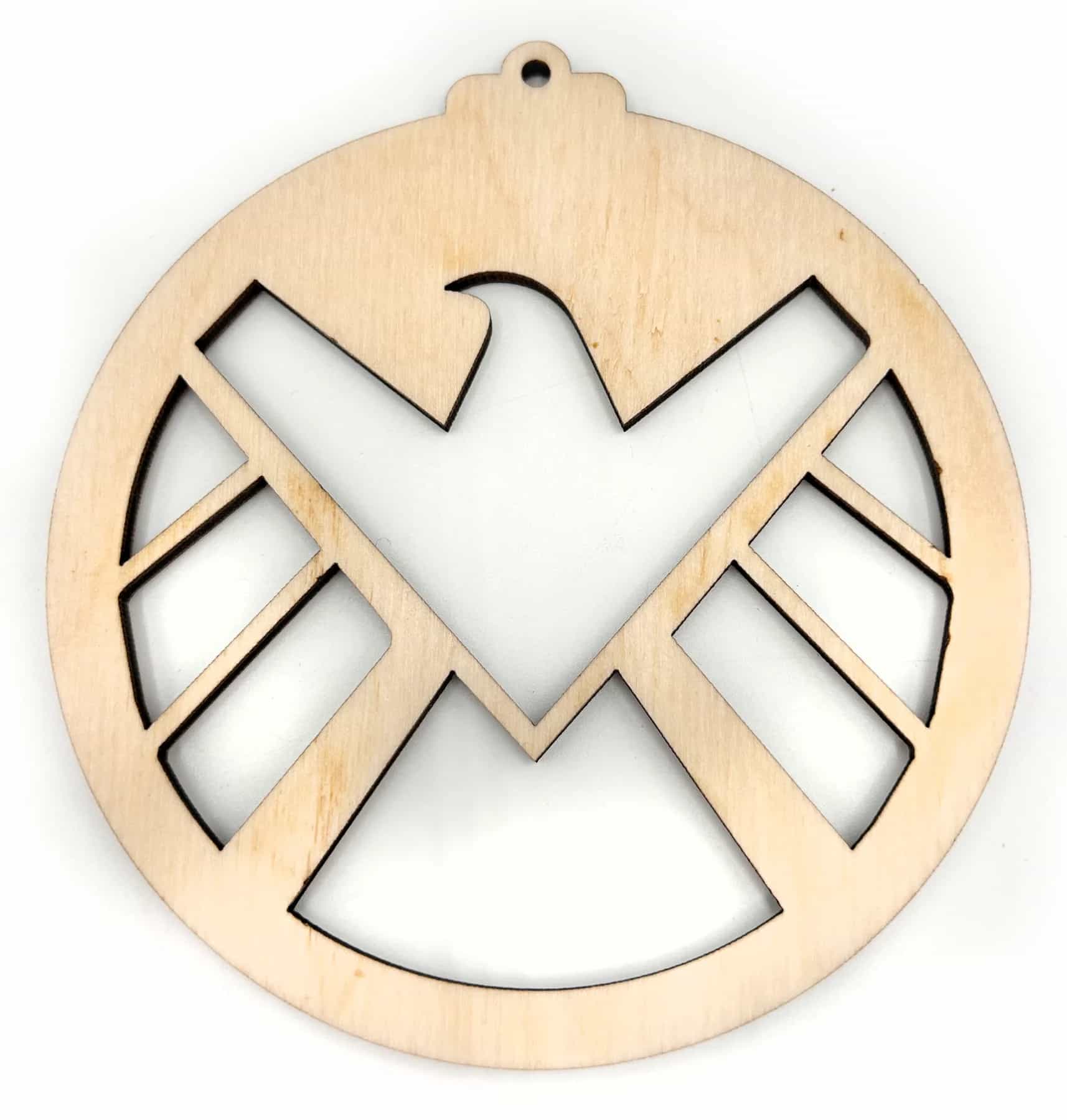 Drevená vianočná ozdoba – MARVEL 1
